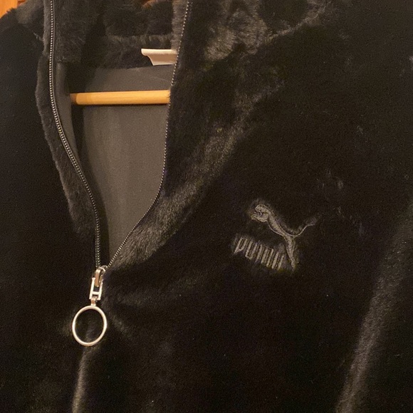 Puma Pullover - Picture 2 of 3